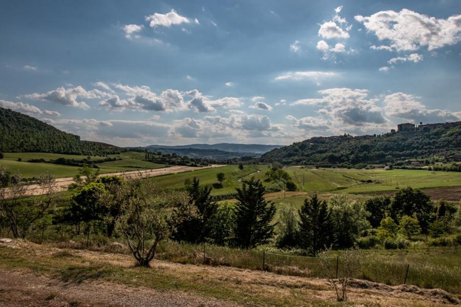 Il Colombaio Agriturismo Montegabbione Екстериор снимка