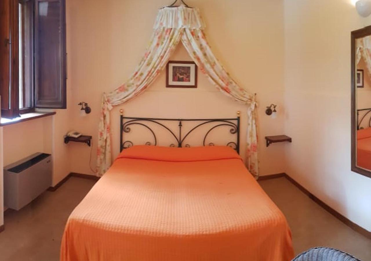 Il Colombaio Agriturismo Montegabbione Екстериор снимка